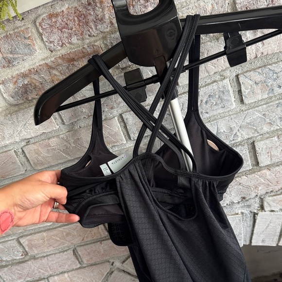 Athleta 2 in 1 Detail Tank/ Sports Bra - Picture 4 of 6
